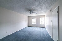 378 N Post Oak Ln photo'