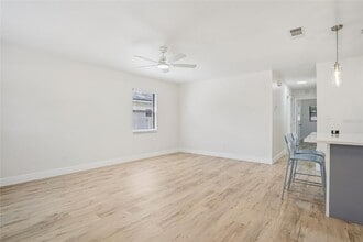 1404 Davidson St in Orlando, FL - Building Photo - Building Photo