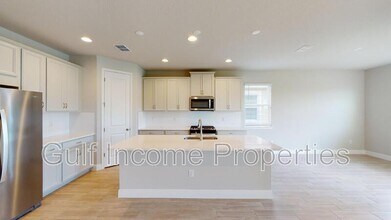 8713 Sundance Lp in Sarasota, FL - Building Photo - Building Photo