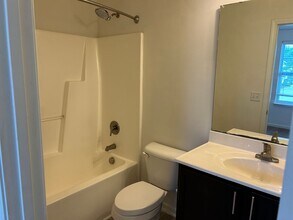 208 Jordan Ln in Wilmington, NC - Building Photo - Building Photo