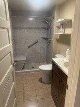 101 Bowling Ln in Westerly, RI - Building Photo - Building Photo