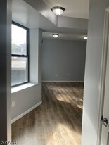41 Victoria Ave in Newark, NJ - Building Photo