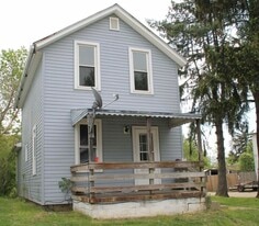 356 Cedar St in Mansfield, OH - Building Photo