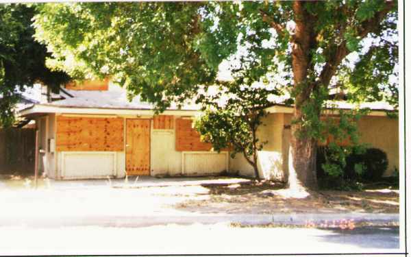 3495 E 21st St in Highland, CA - Building Photo