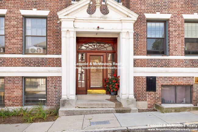 110 Lanark Rd, Unit 12 in Boston, MA - Building Photo - Building Photo
