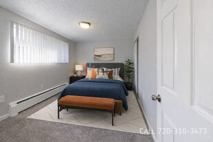 2524 Joliet St in Aurora, CO - Building Photo