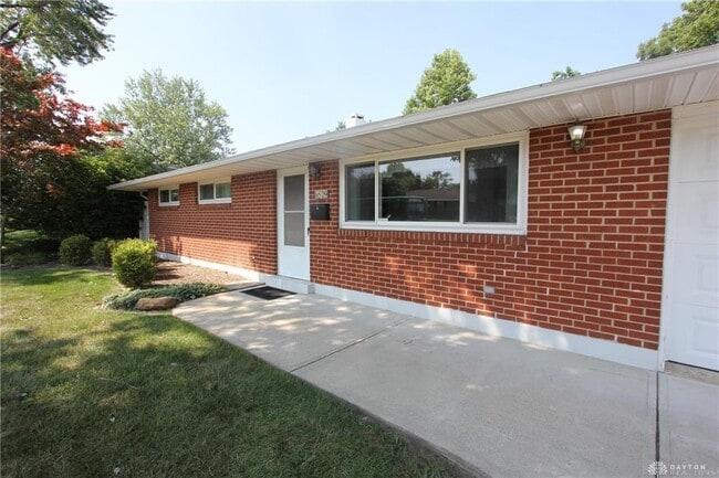 6529 Harshmanville Rd in Dayton, OH - Building Photo - Building Photo