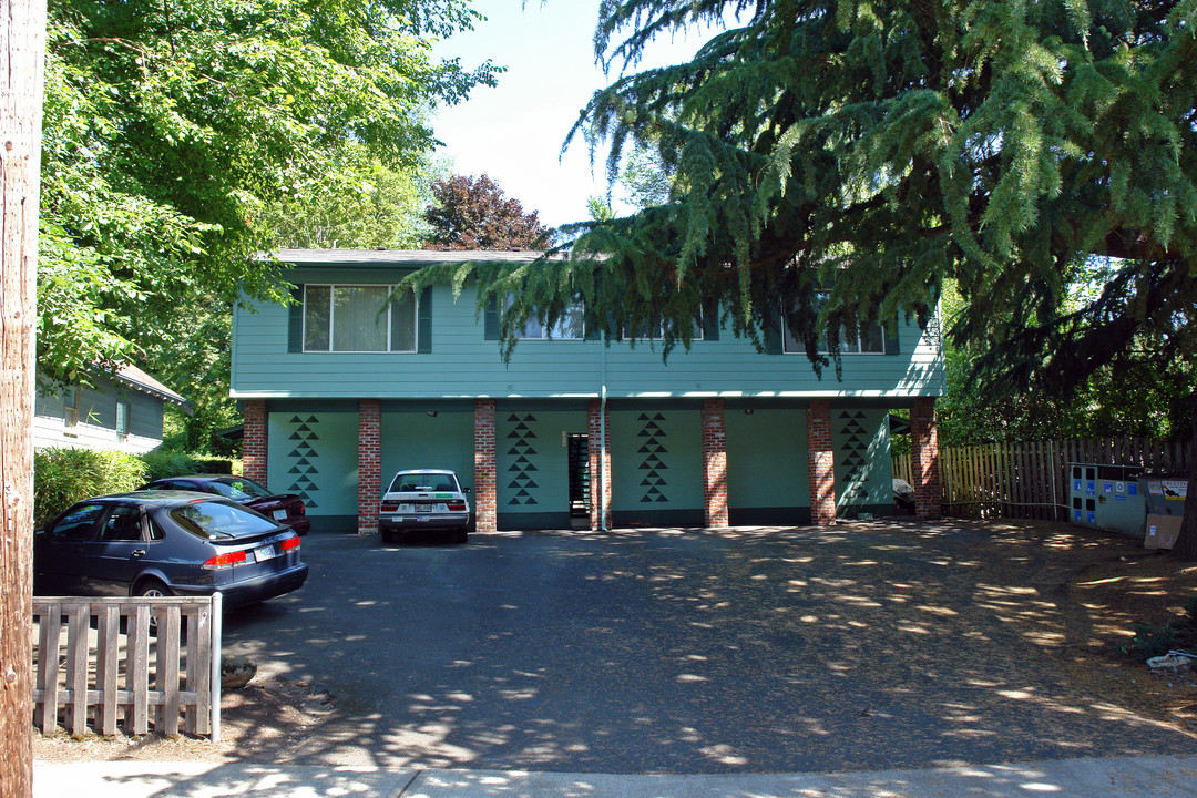 3059 SE Alder Ct in Portland, OR - Foto de edificio