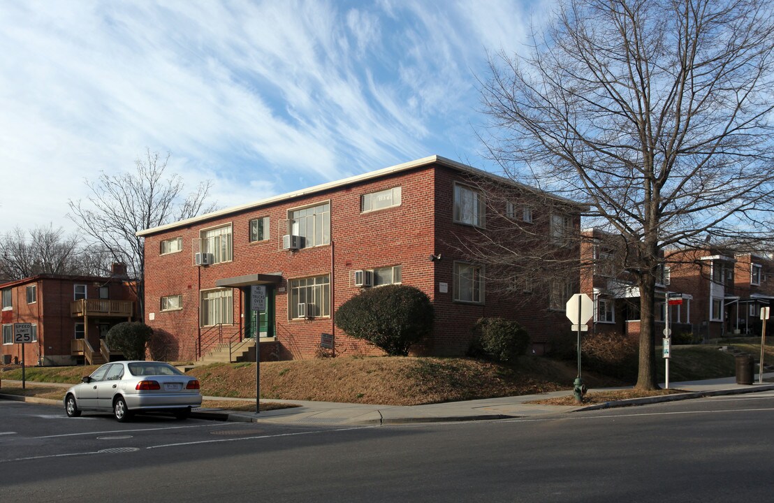 Pleasant Hills Apartments in Washington, DC - Foto de edificio