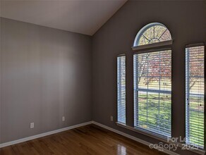 160 Stone Ridge Ln in Mooresville, NC - Foto de edificio - Building Photo