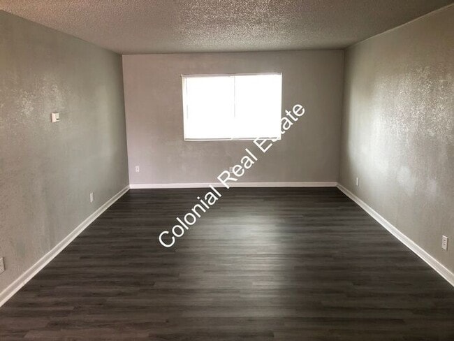 property at 1525 N Reid St