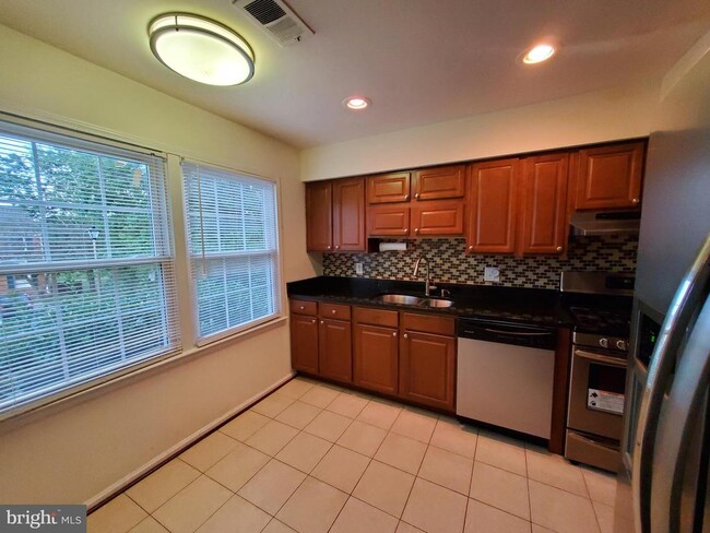 property at 2077 Pilgrim Dr