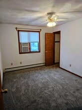 621 N Rogers Ave, Unit Apartment in Endicott, NY - Building Photo - Building Photo