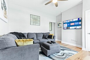 161 N Central Ave in Columbus, OH - Building Photo