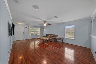 111 Lynn Crest Bend in Buda, TX - Building Photo - Building Photo