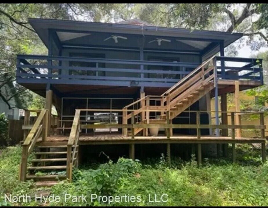 1755 E Mulberry Dr in Tampa, FL - Building Photo