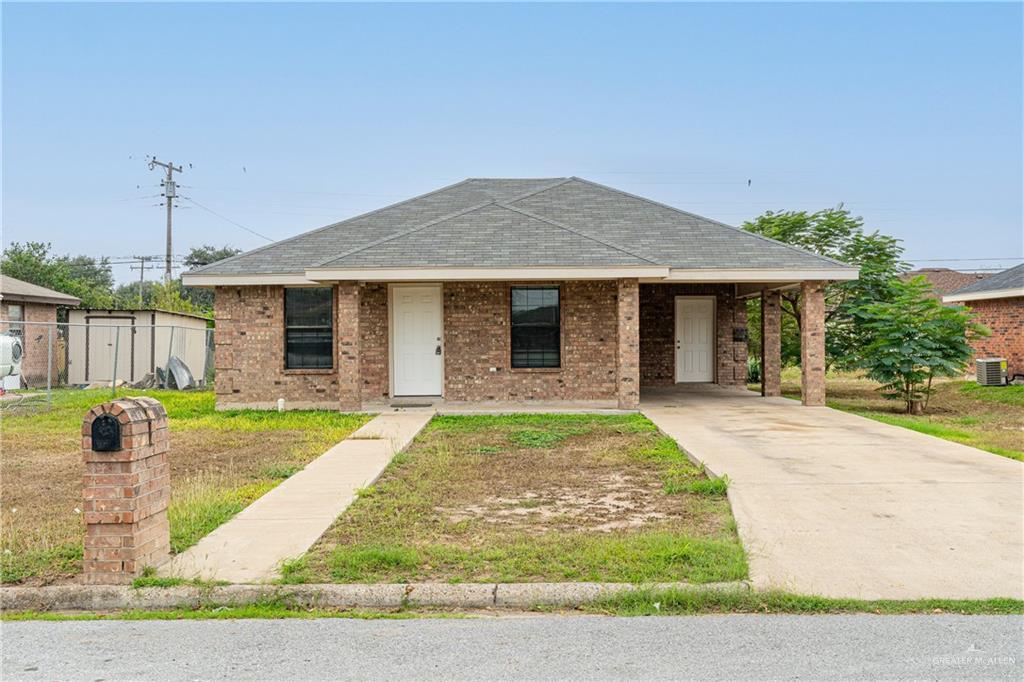 119 W Daffodil Ave in Pharr, TX - Building Photo