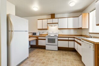 501 Voltaire Ct in Bellingham, WA - Foto de edificio - Building Photo