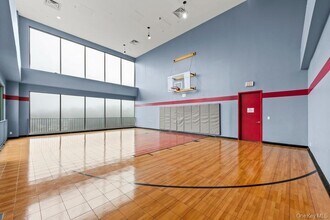 701 Ridge Hill Boulevard in Yonkers, NY - Building Photo - Building Photo