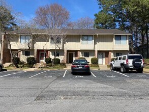2148 Palmyra Dr in Marietta, GA - Building Photo - Building Photo
