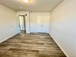 206 Golf Links Rd in Middletown, NY - Building Photo - Building Photo