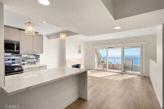 21751 Ocean Vista Dr in Laguna Beach, CA - Building Photo - Building Photo