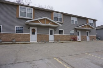 Hillside Apartments in Waynesville, MO - Building Photo - Building Photo