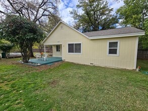 13197 La Barr Mdws Rd in Grass Valley, CA - Building Photo - Building Photo