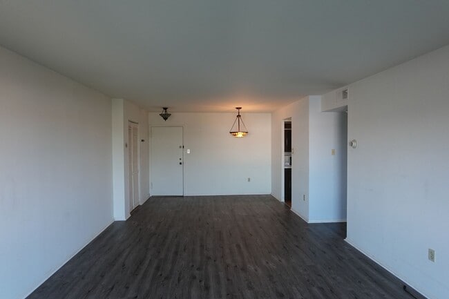 7600 Roosevelt Blvd in Philadelphia, PA - Building Photo - Building Photo