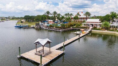 5604 Skimmer Dr in Apollo Beach, FL - Foto de edificio - Building Photo