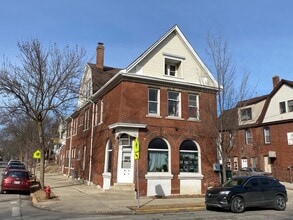 800 E Chambers St in Milwaukee, WI - Foto de edificio - Building Photo