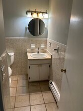 379 Huse Rd, Unit 31 in Manchester, NH - Foto de edificio - Building Photo