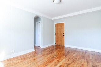 559 W Arlington Pl in Chicago, IL - Building Photo - Building Photo