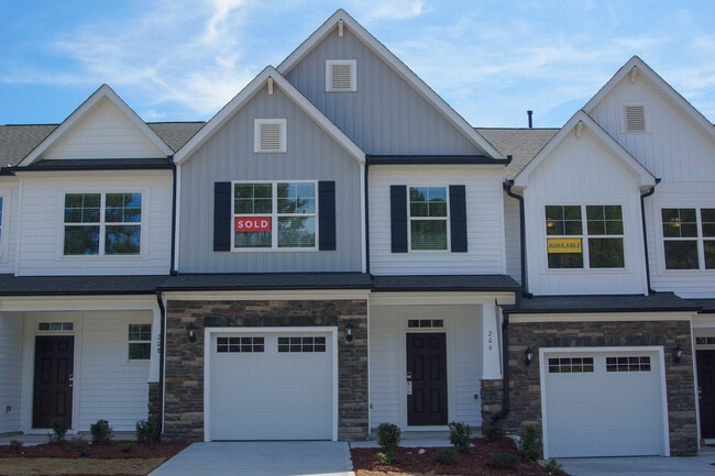 206 Oakchest Ct in Durham, NC - Building Photo - Building Photo