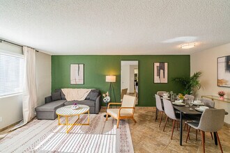 8550 E McDowell Rd in Scottsdale, AZ - Foto de edificio - Building Photo