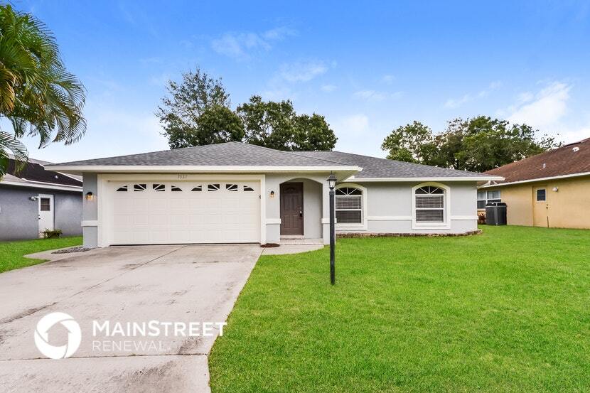 7527 42nd Ct E in Sarasota, FL - Foto de edificio