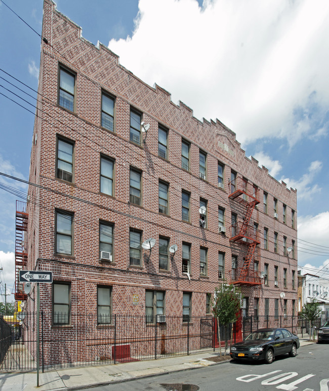 127 Mckinley Ave in Brooklyn, NY - Foto de edificio - Building Photo