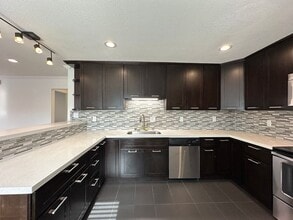 34806 Starling Dr in Union City, CA - Building Photo - Building Photo