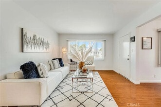 7026 Schroll St in Lakewood, CA - Building Photo - Building Photo