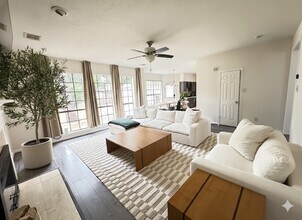 16906 Scenic Lakes Way in Houston, TX - Building Photo - Building Photo