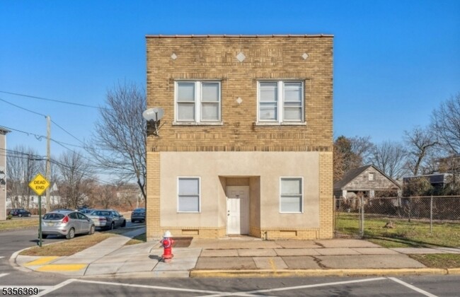property at 1501 S Wood Ave