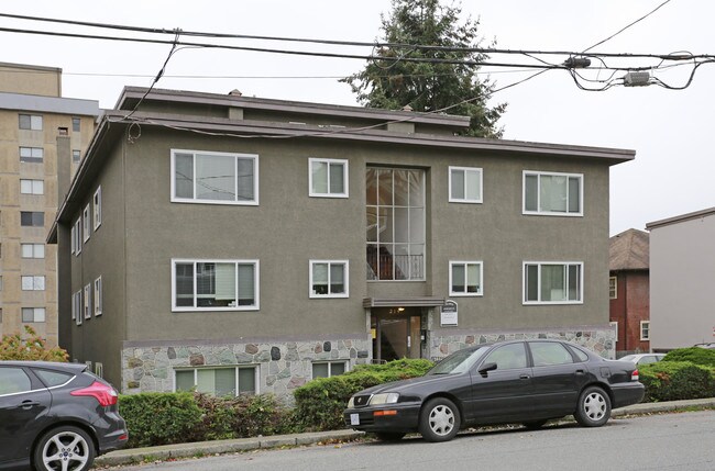 Malibou Apartments in New Westminster, BC - Building Photo - Building Photo