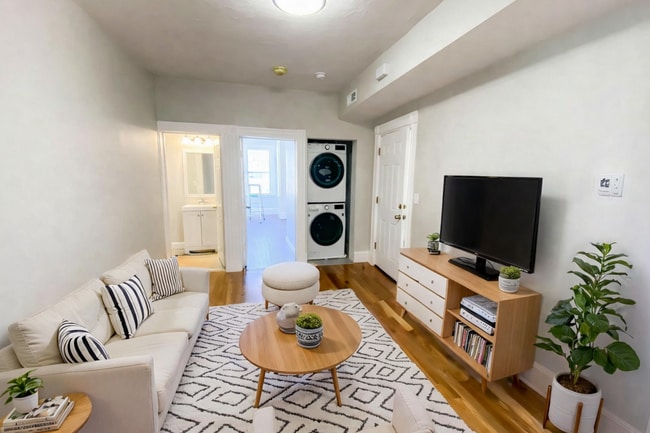 7 Reedsdale St, Unit 2 in Boston, MA - Building Photo - Building Photo