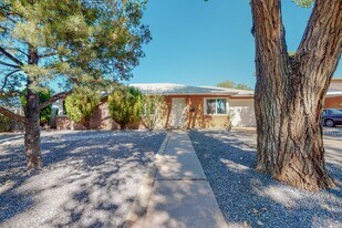 7707 Morrow Ave NE in Albuquerque, NM - Building Photo