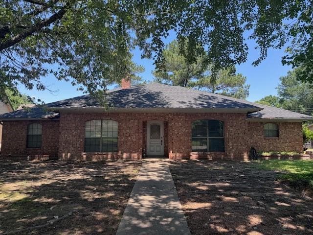 property at 4115 Holbrook Dr