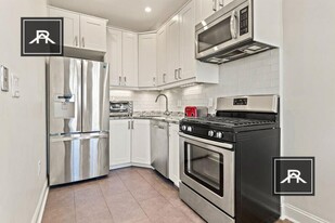 2 Chiswick Rd in Boston, MA - Building Photo