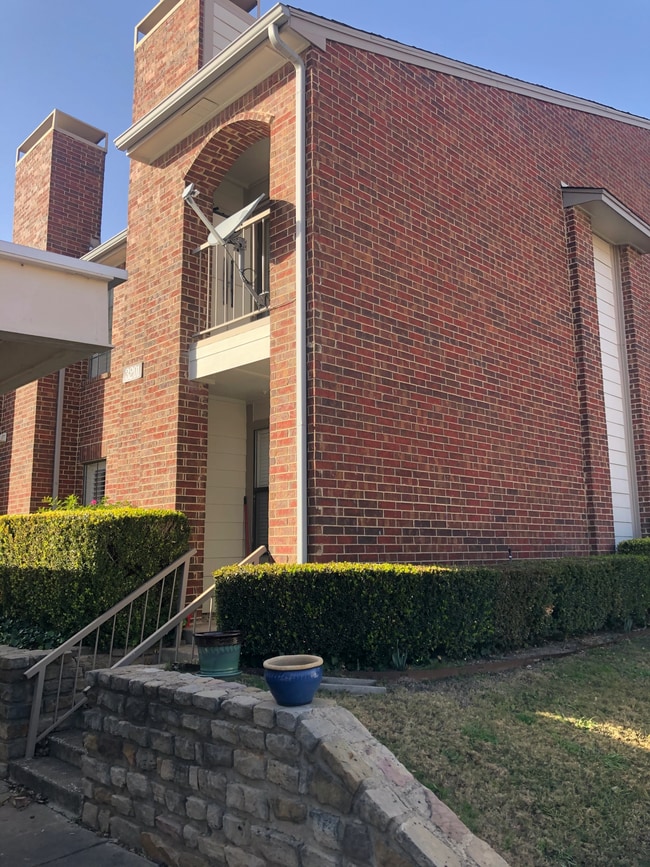 property at 3201 Donnelly Cir
