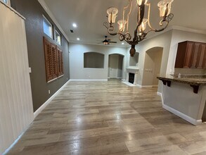 1706 Guildford Way in Plumas Lake, CA - Building Photo - Building Photo