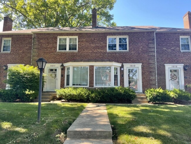 property at 1513 W 7th Ave