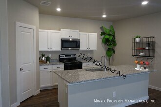2127 Kokomo Ave in Lubbock, TX - Foto de edificio - Building Photo